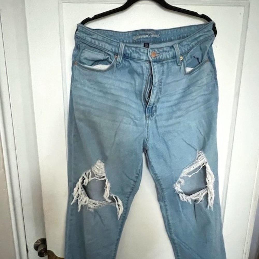 Women's Vintage Straight Jeans Light Wash - Universal Thread